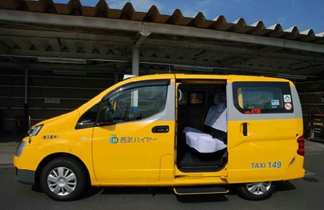 「幸運の黄色いタクシー」左側面