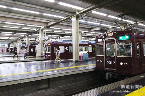 阪急電鉄の電車（撮影：福岡誠）