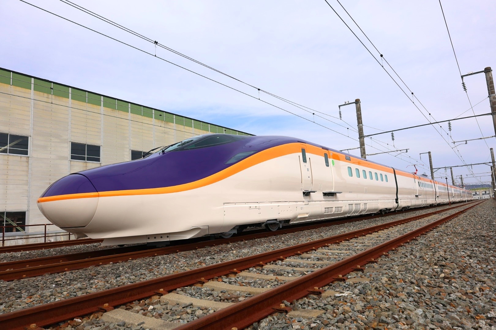 山形新幹線つばさ新型車両「E8系」