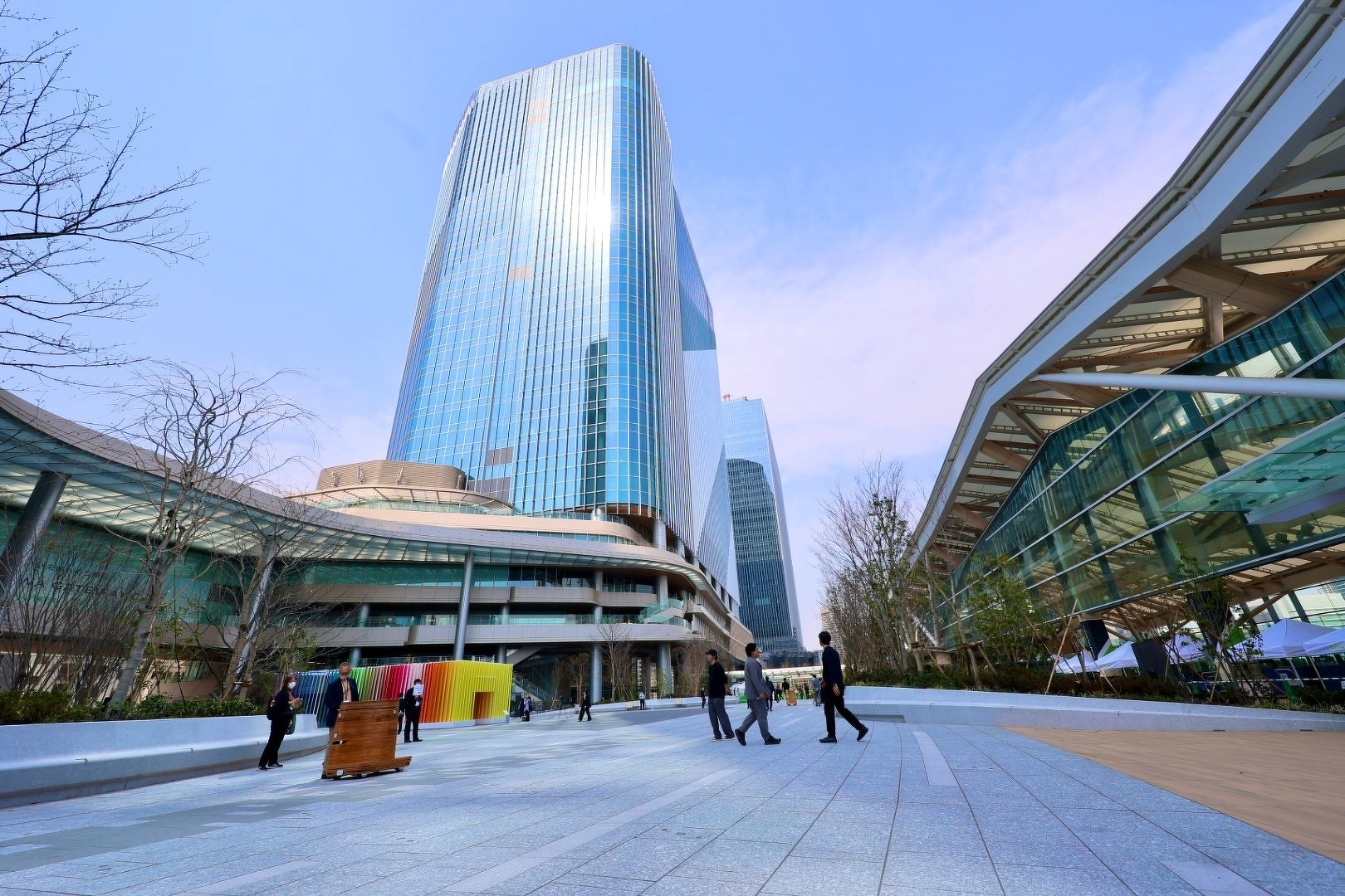 3月14日の開業を前に報道関係者に公開された高輪ゲートウェイ